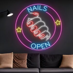nails open